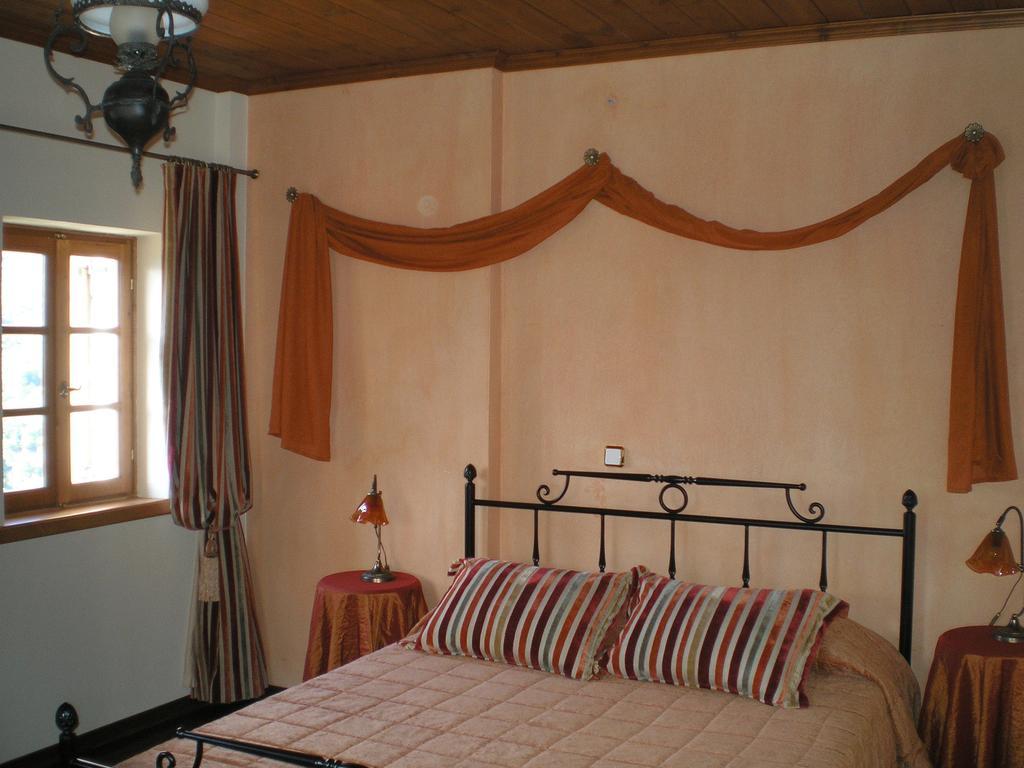 Petradi 1873 Hotel Kalarrites Phòng bức ảnh