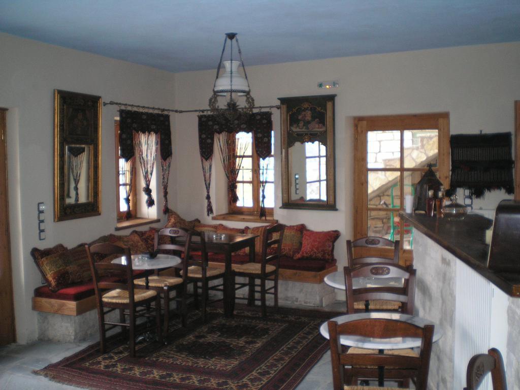 Petradi 1873 Hotel Kalarrites Ngoại thất bức ảnh